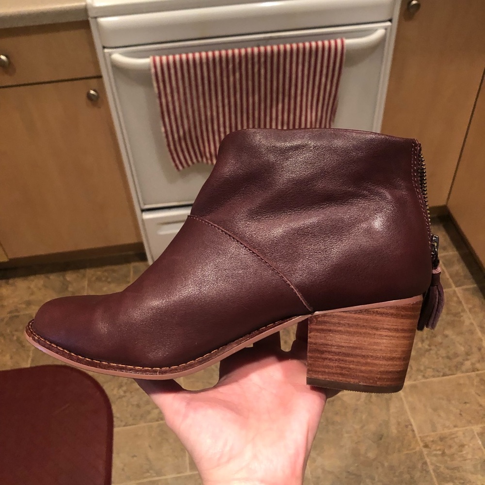 Tom’s Ankle Booties